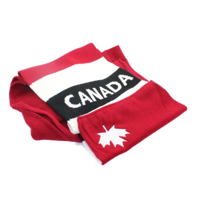canada-maple-leaf-red-black-scarf-2_1553160938